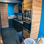 Climatise Avec Garage Au Coeur Du Centre Ancien アパート