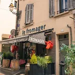 Climatise Avec Garage Au Coeur Du Centre Ancien アパート