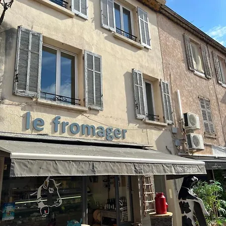 Climatise Avec Garage Au Coeur Du Centre Ancien Apartment *